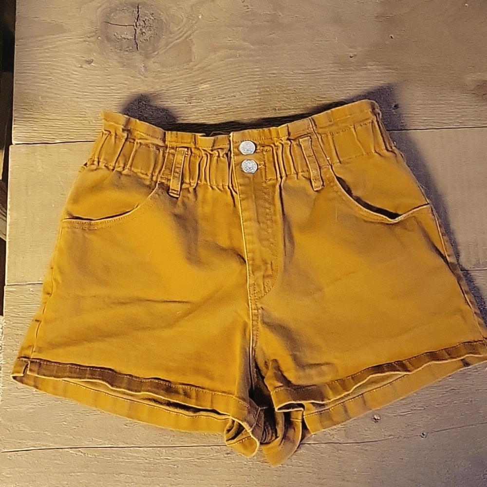 High wasted shorts